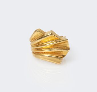 A small Gold Ring
