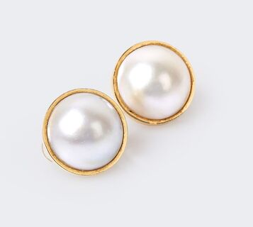 A Pair of Mabé Pearl Earclips
