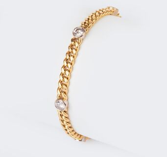 A Diamond Chain Bracelet