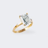 An exceptional, highcarat River Diamond Ring in Emerald Cut - image 2