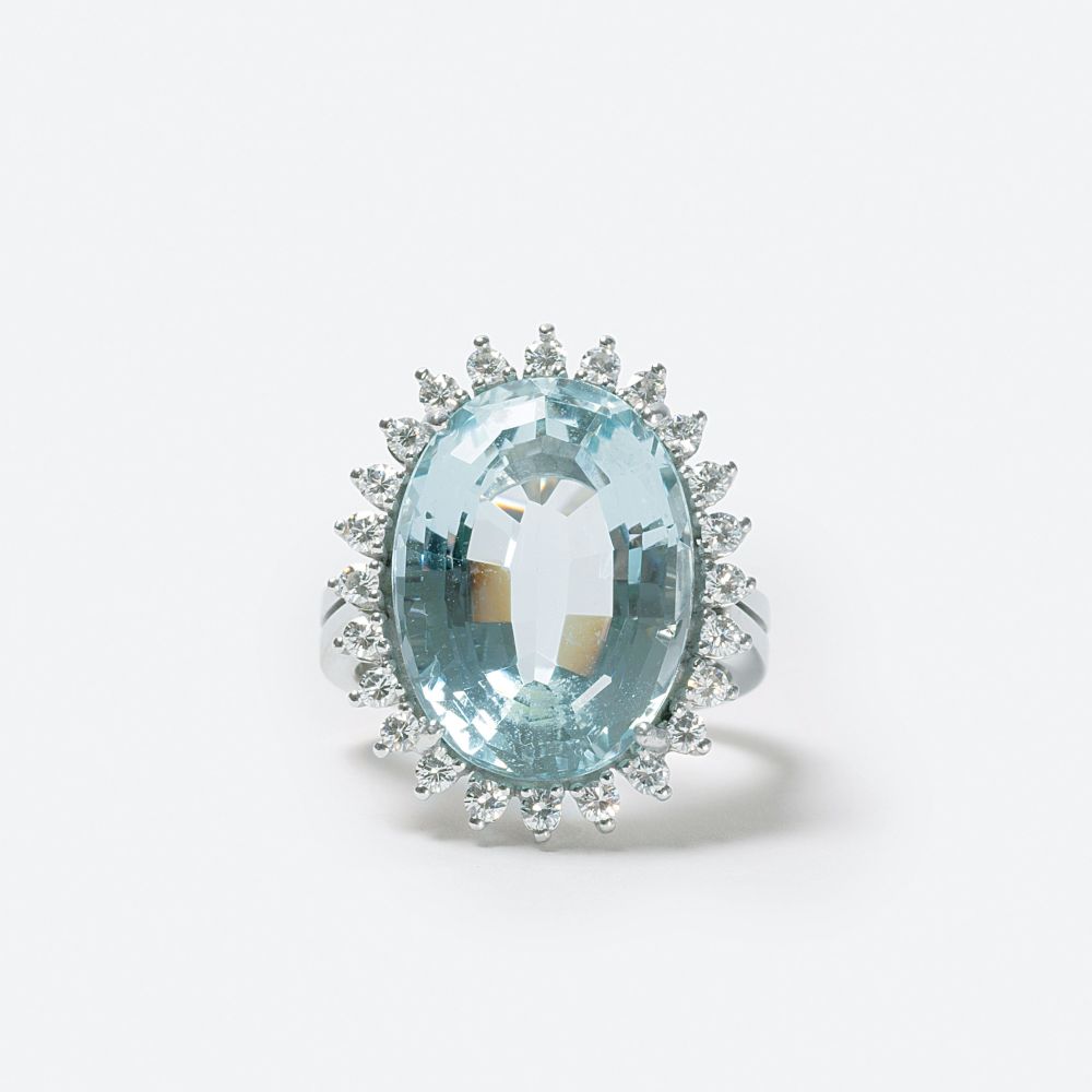 An Aquamarine Diamond Ring An Aquamarine Diamond Ring