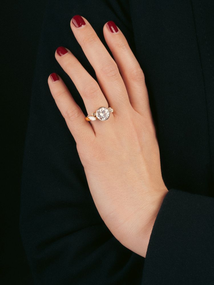 A highcarat Solitaire Diamond Ring - image 3