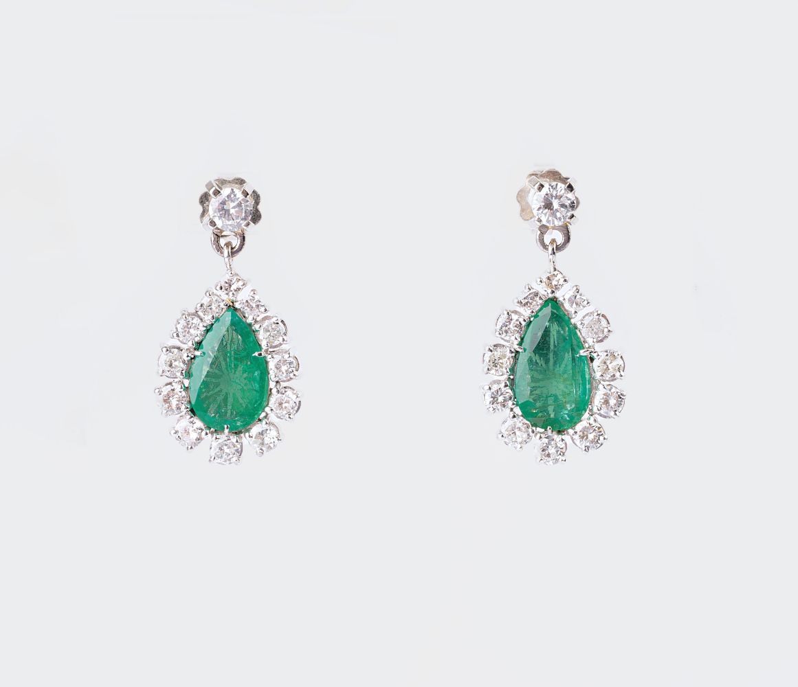 A Pair of Emerald Diamond Earpendants