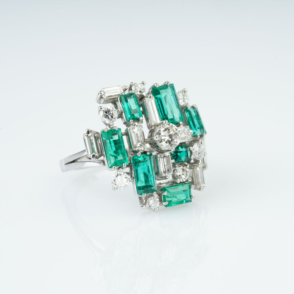 A fine Emerald Diamond Cocktailring - image 2