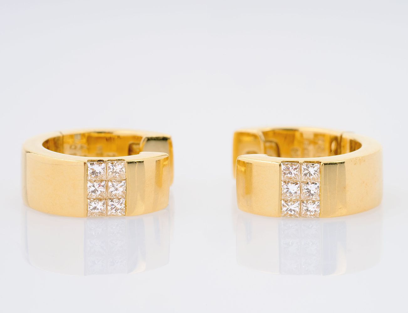 Juwelier Wempe - Paar kleiner Diamant-Creolen Paar kleiner Diamant-Creolen