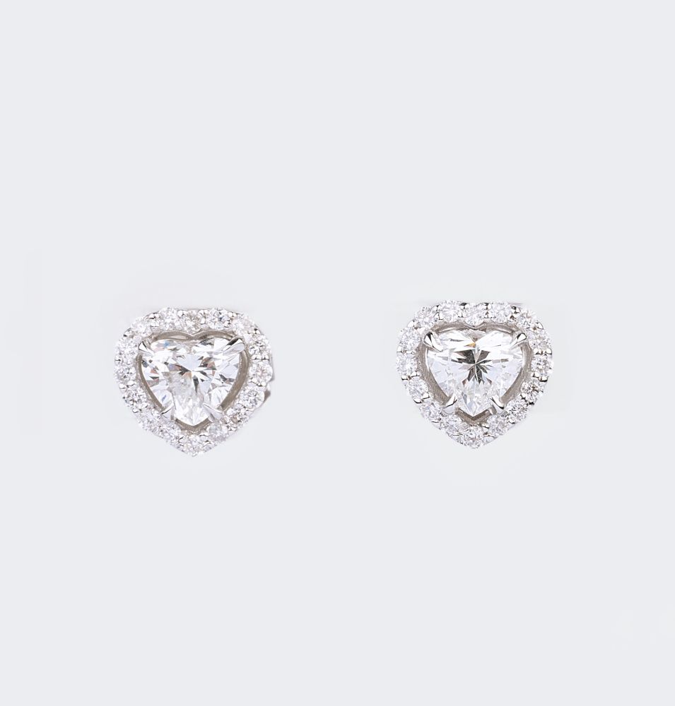 Paar feiner-weißer Diamant-Ohrstecker 'Herzen' Paar feiner-weißer Diamant-Ohrstecker 'Herzen'