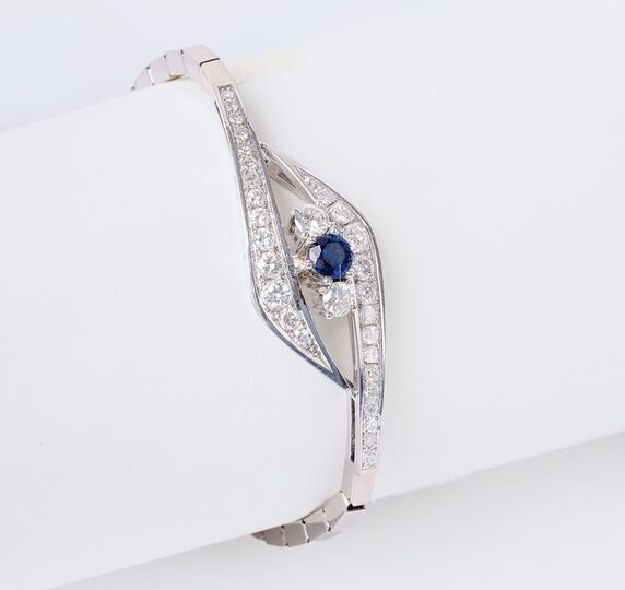 A Sapphire Diamond Bracelet