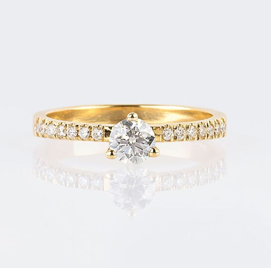A petite Solitaire Diamond Ring