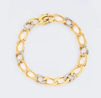 A Curb Chain Bracelet with Diamonds