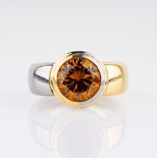 A Gold Topaz Ring