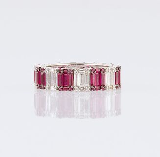 A Memory Ring with Rubies and Diamonds