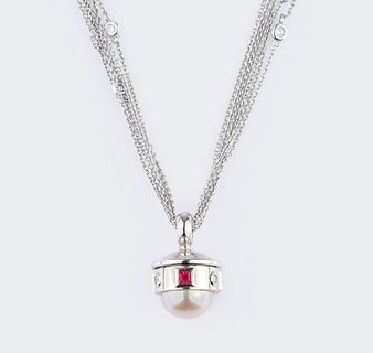 A Pearl Diamond Topaz Pendant on Necklace