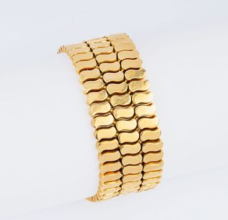 A Vintage Gold Bracelet