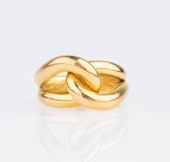 A Gold Ring 'Knot'