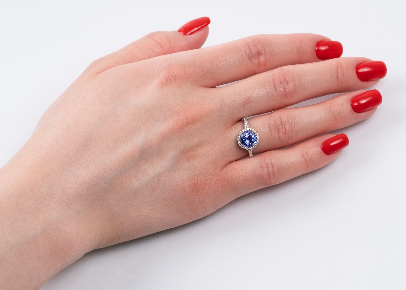 A Tanzanite Diamond Ring - image 3