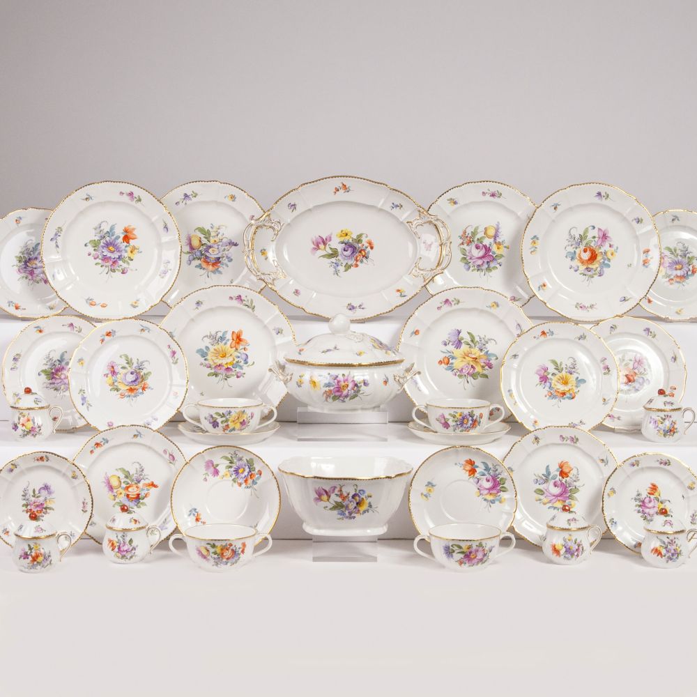 A Dinner Service with Floral Painting A Dinner Service with Floral Painting