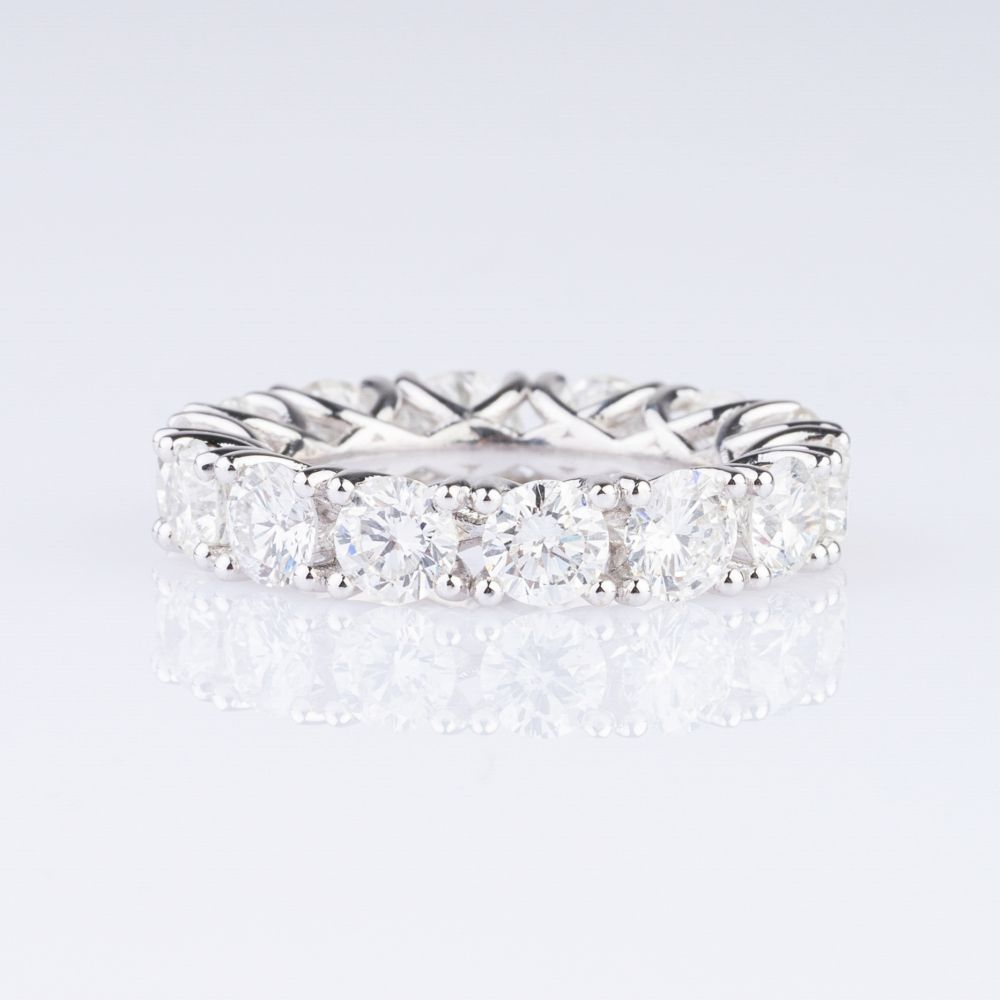 A fine-white Rivière Diamond Ring