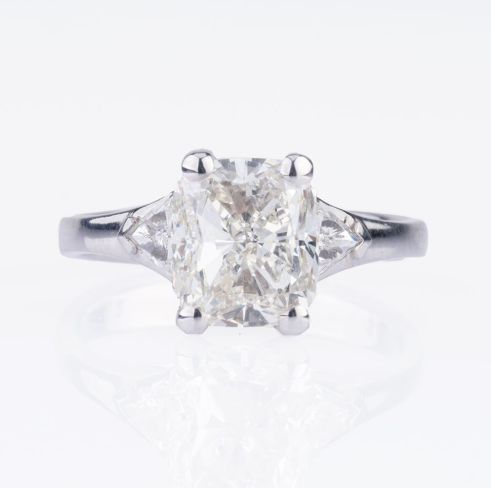 Hochkarätiger Solitär-Diamant-Ring Hochkarätiger Solitär-Diamant-Ring