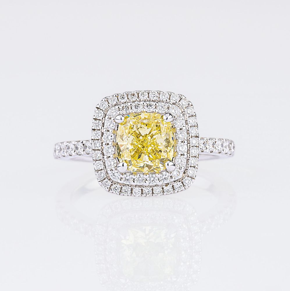 Fancy Diamant-Brillant-Ring