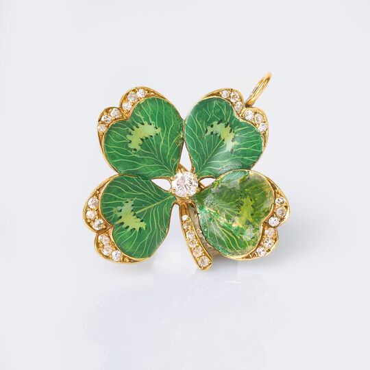 A Pendant 'Four-leaf Clover' with Diamonds