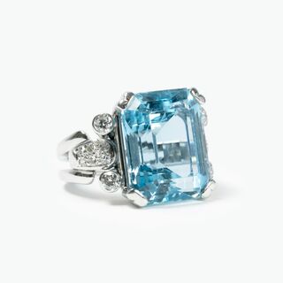 A colourfeine Aquamarine Diamond Ring 'Santa Maria'