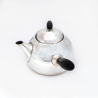 A Rare Teapot Nor. 80 A