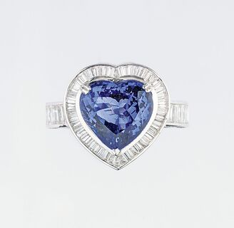 A fine Heart Tanzanite Diamond Ring