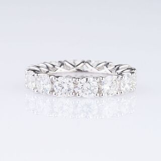 A fine-white Rivière Diamond Ring