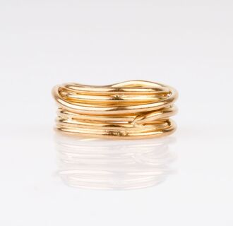 A Bicolour Gold Ring
