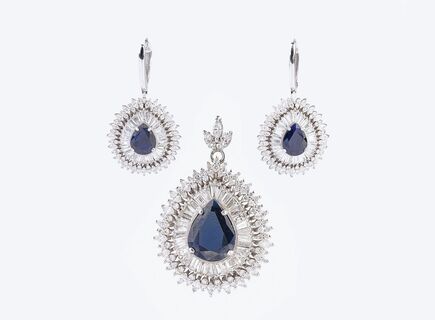 A Sapphire Diamond Jewellery Set: A Pair of Earpendants and a Pendant
