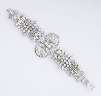 An exquisite, highcarat Art-déco Diamond Bracelet