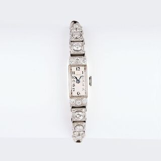 An Art-Déco Lady's Wristwatch with Diamonds