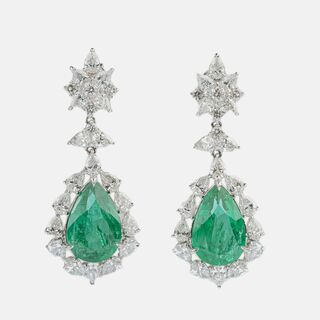 A Pair of highcarat Emerald Diamond Earpendants