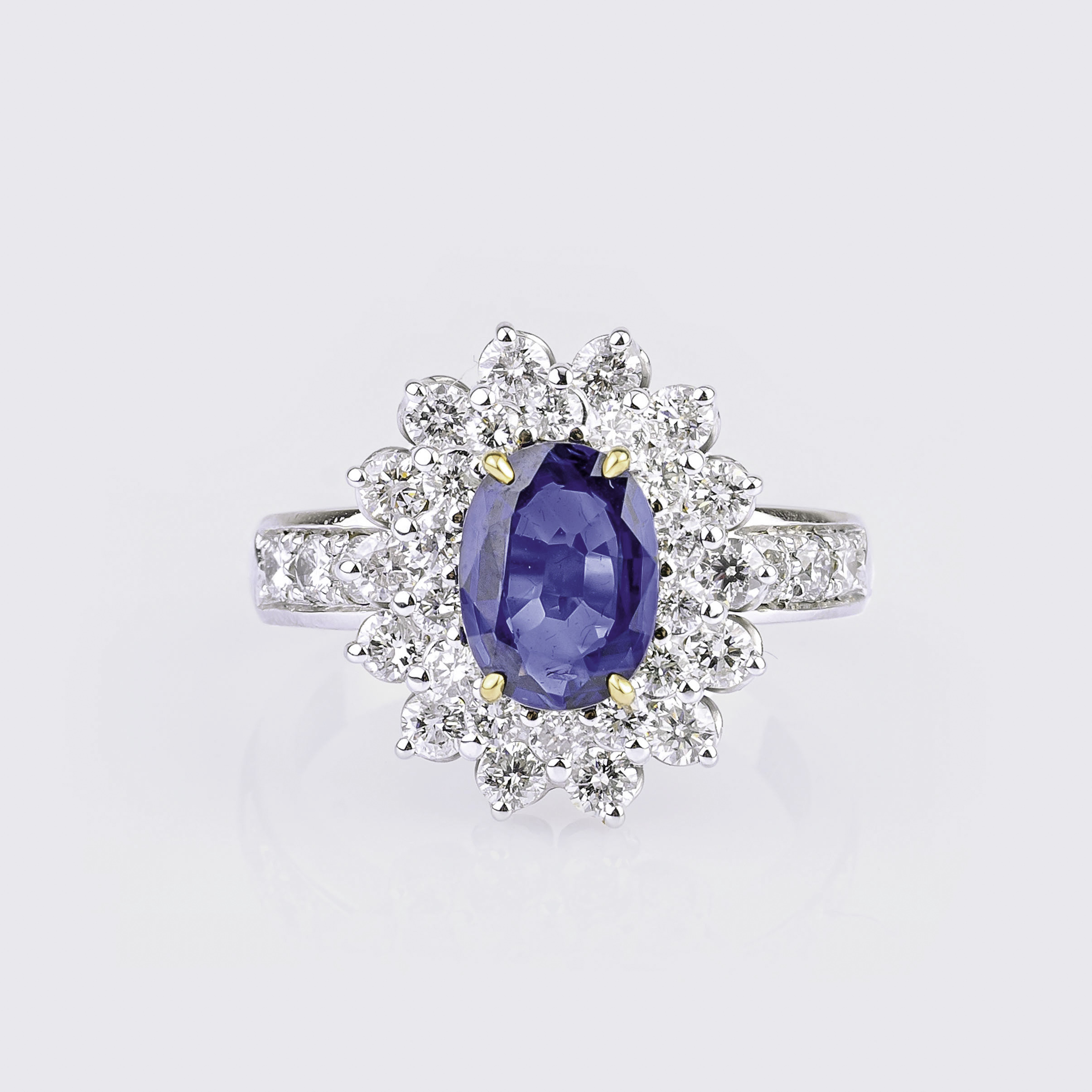 A highquality Ring with Natural Sapphire and Diamonds A highquality Ring with Natural Sapphire and Diamonds