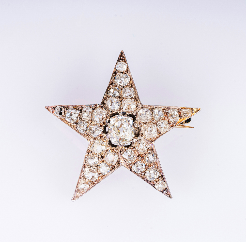 Small Belle Époque old-cut Diamond Brooch Small Belle Époque old-cut Diamond Brooch