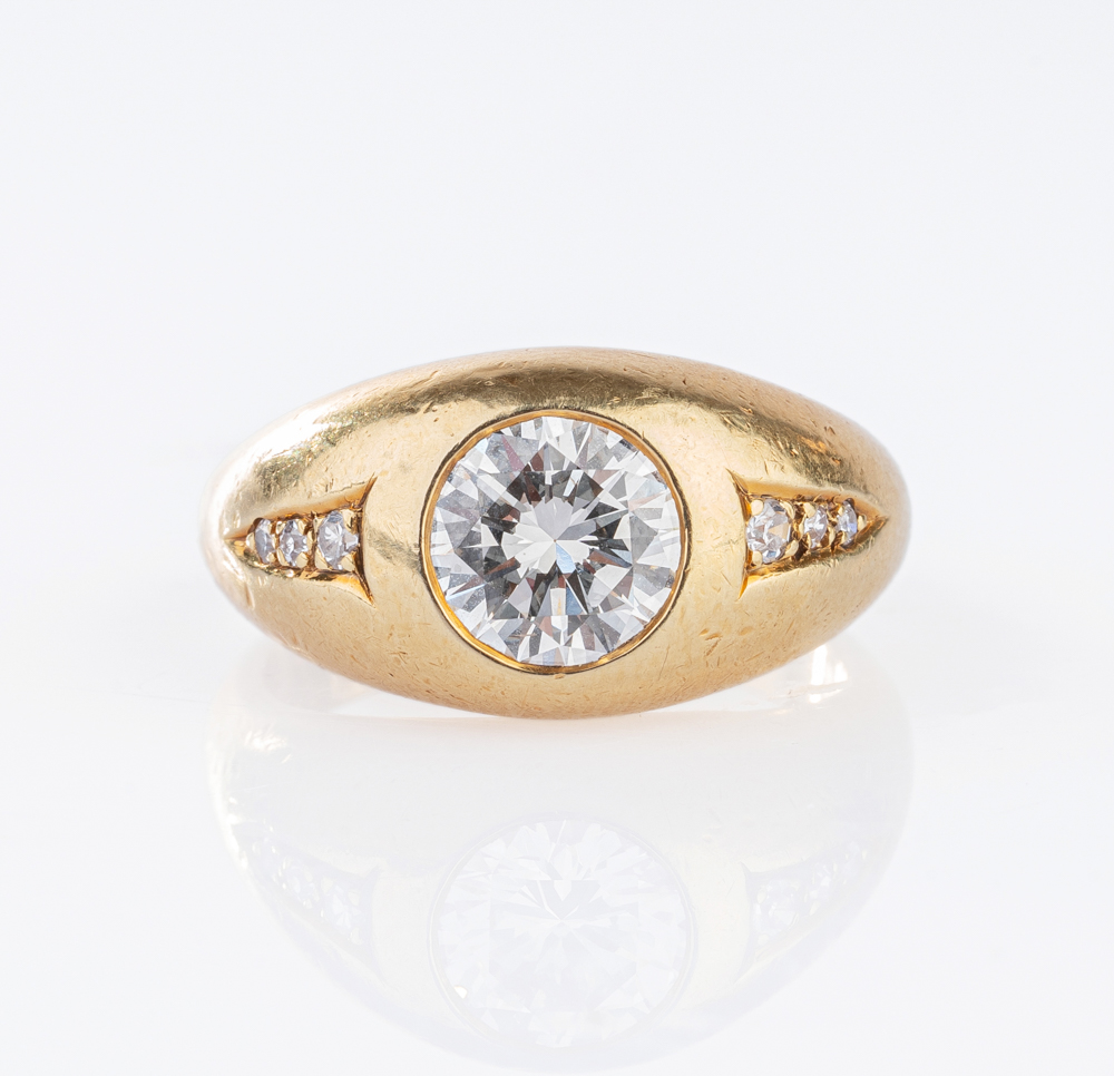 Cartier - Hochwertiger Bandring mit Solitär Hochwertiger Bandring mit Solitär