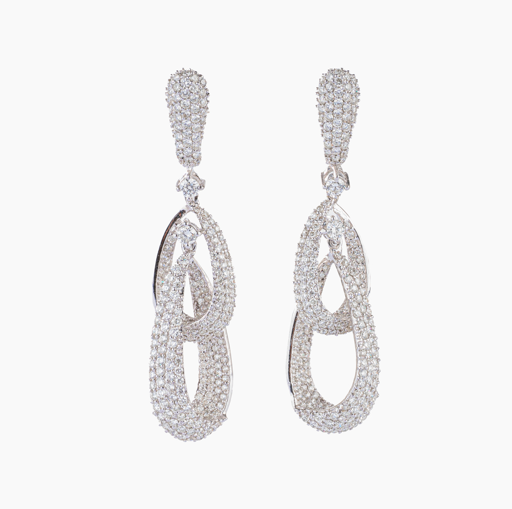 Pair of fine Diamond Earrings Pair of fine Diamond Earrings