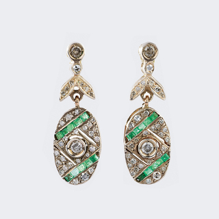 Pair Diamond Emerald Earrings in Art-déco Style