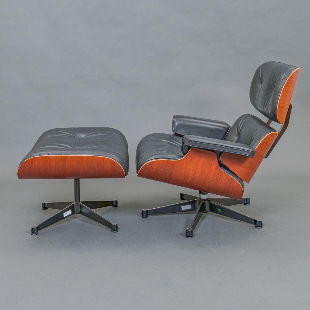 Lounge Chair & Ottoman - image 3