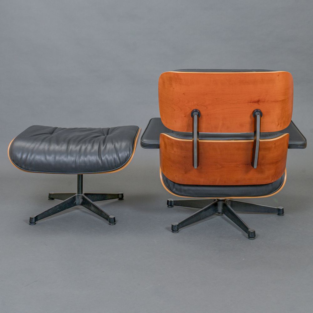 Lounge Chair & Ottoman - image 4
