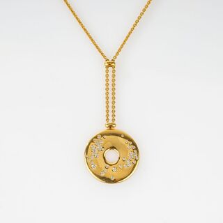 Moderner Brillant Anhänger an Kette
