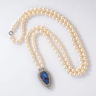 Perlencollier mit Edelopal-Brillant Schließe