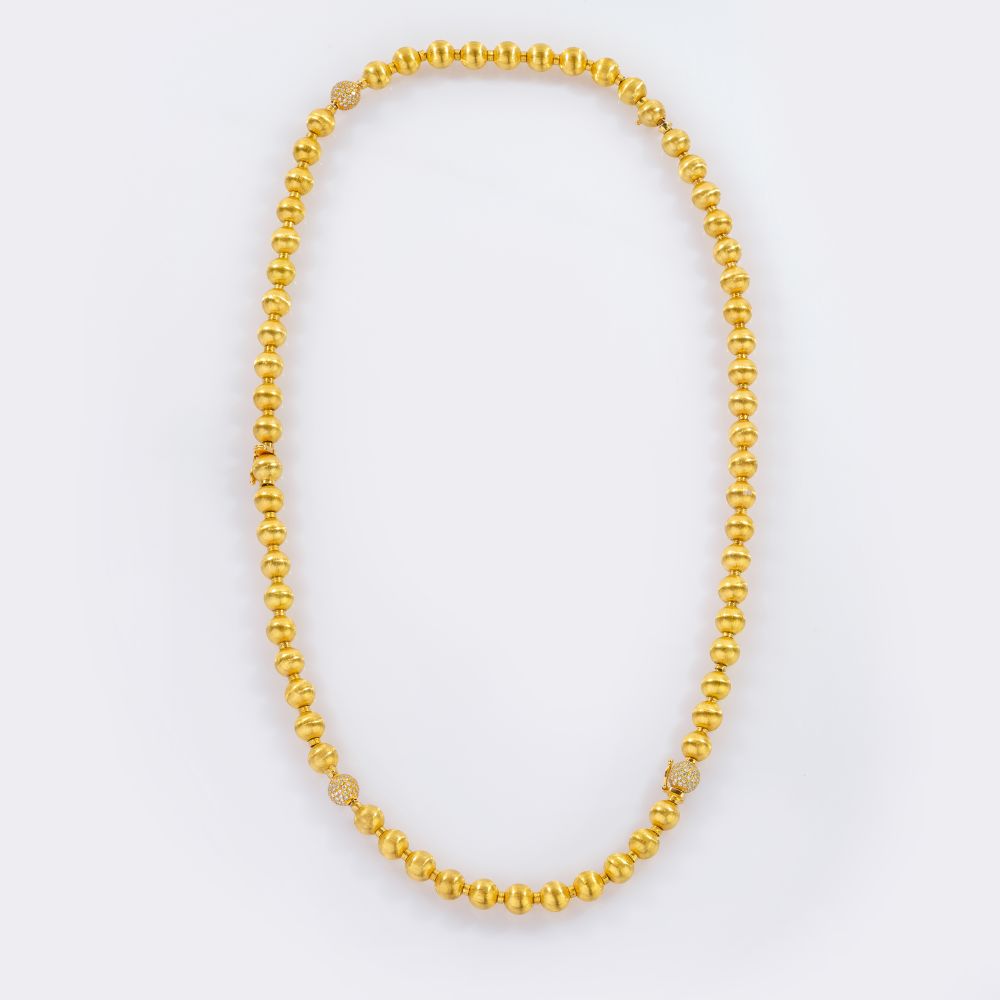Set von drei Gold Armbändern mit Brillant-Besatz - Bild 3