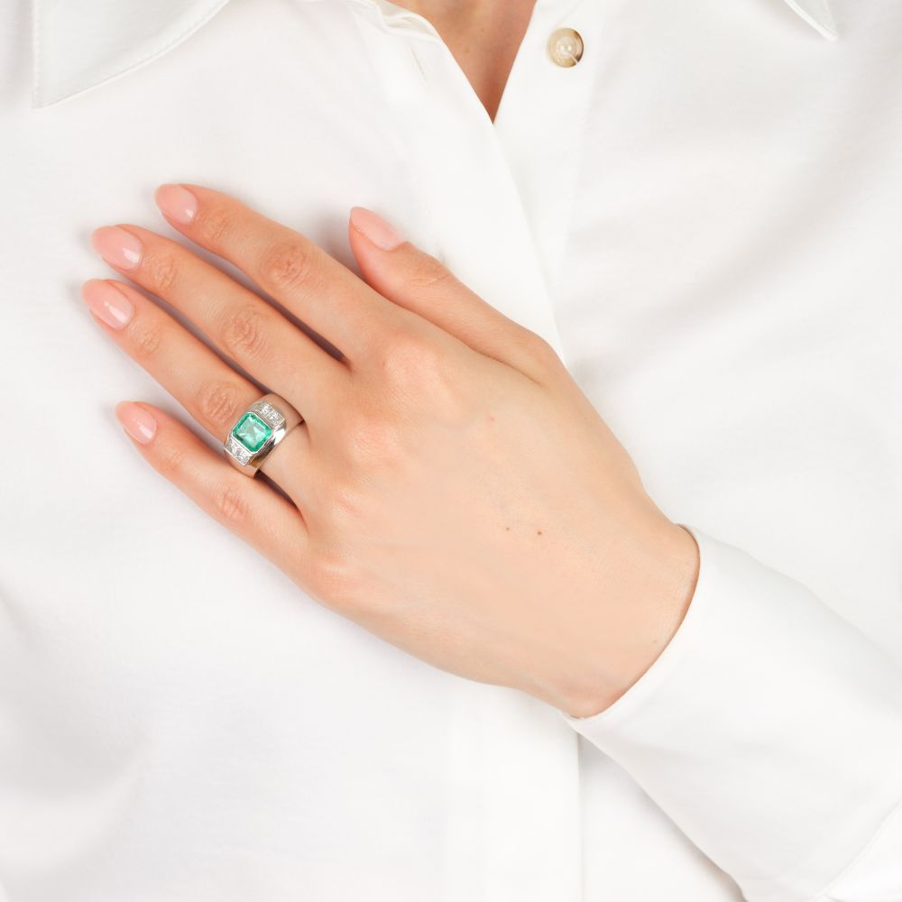 Fine Emerald Diamond ring - image 3