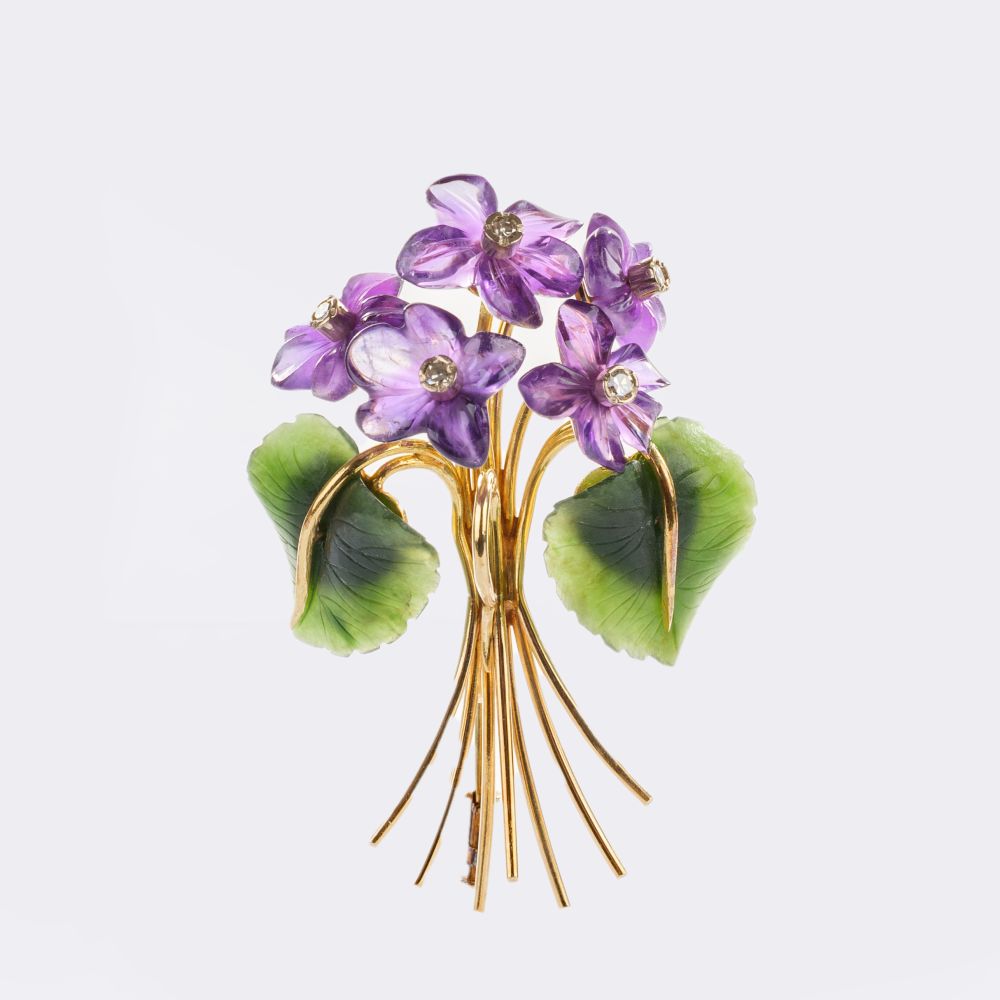 Nephrit-Amethyst Brosche 'Veilchen' mit Kleinstdiamanten Nephrit-Amethyst Brosche 'Veilchen' mit Kleinstdiamanten