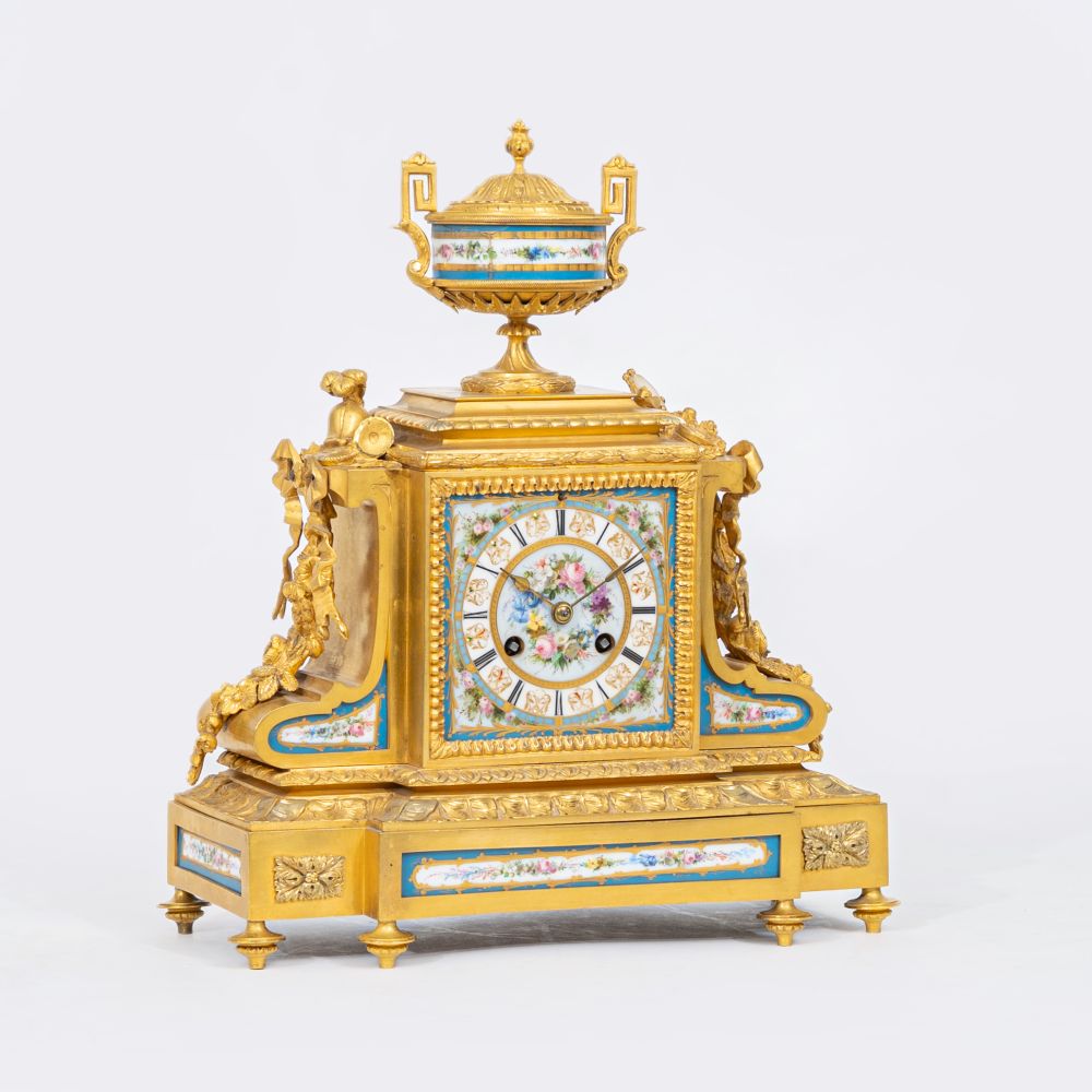 Pendule with porclain painting in Sevrès style - image 2