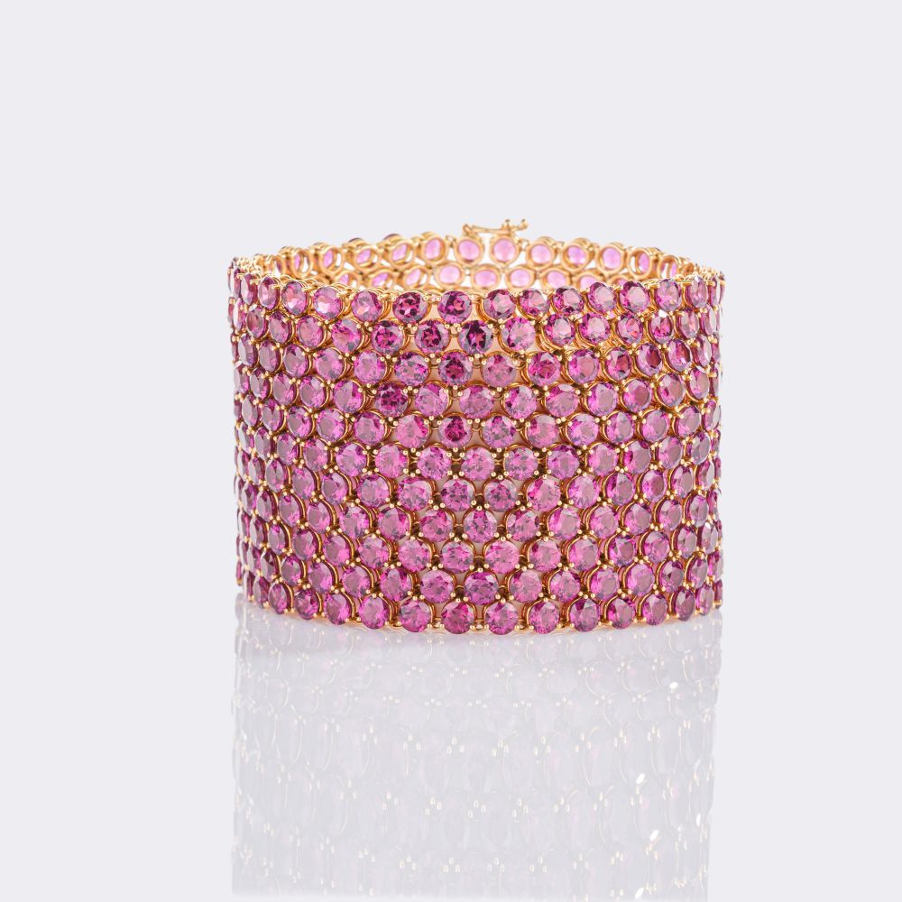 Exquisites Rhodolith Armband 'Kollektion 2nd Skin' mit passenden Ohrringen - Bild 2