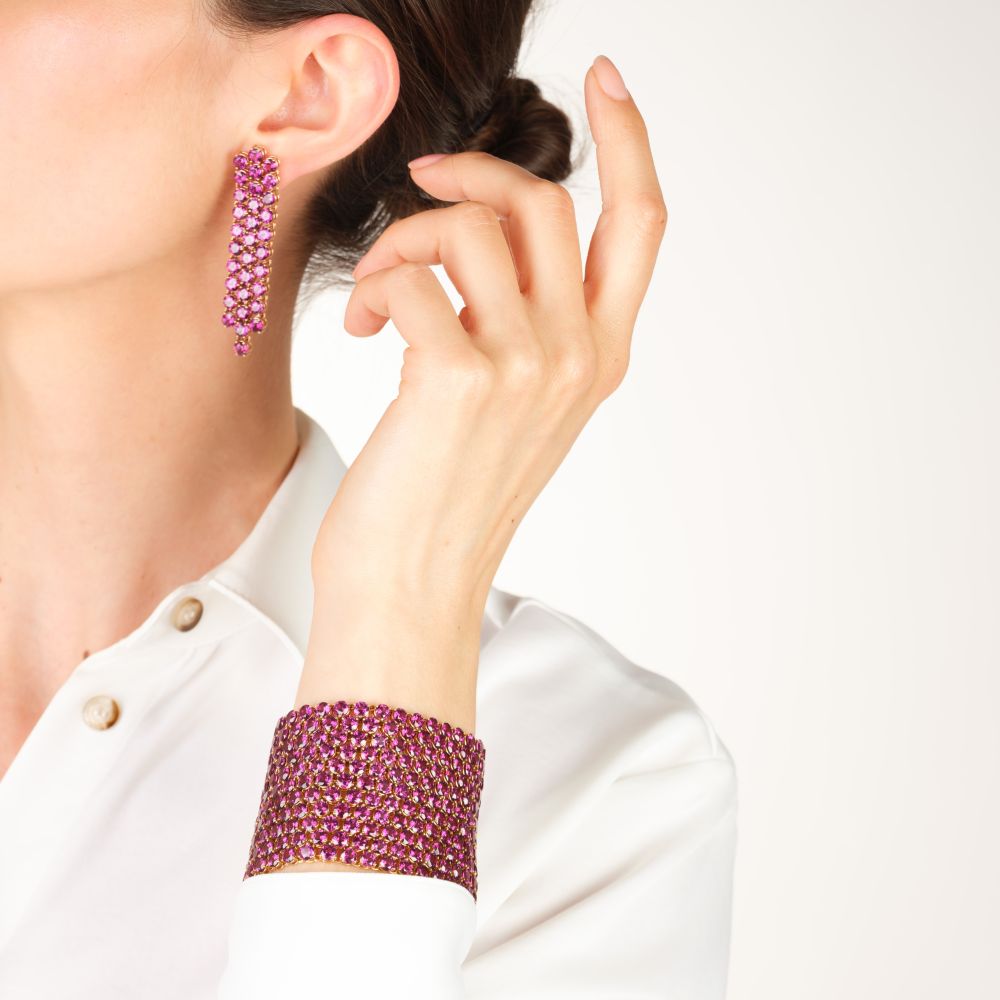 Exquisites Rhodolith Armband 'Kollektion 2nd Skin' mit passenden Ohrringen - Bild 5