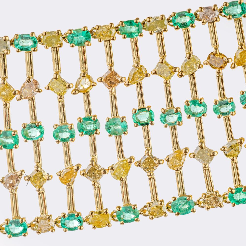 Emerald-Bracelet with multicoloured Fancy Diamonds - image 3