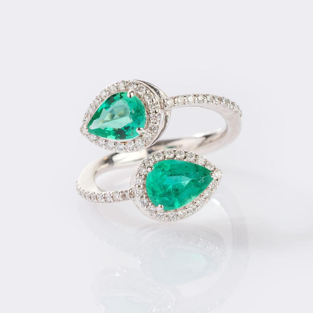 Moi-et-Toi Emerald Diamond Ring Moi-et-Toi Emerald Diamond Ring